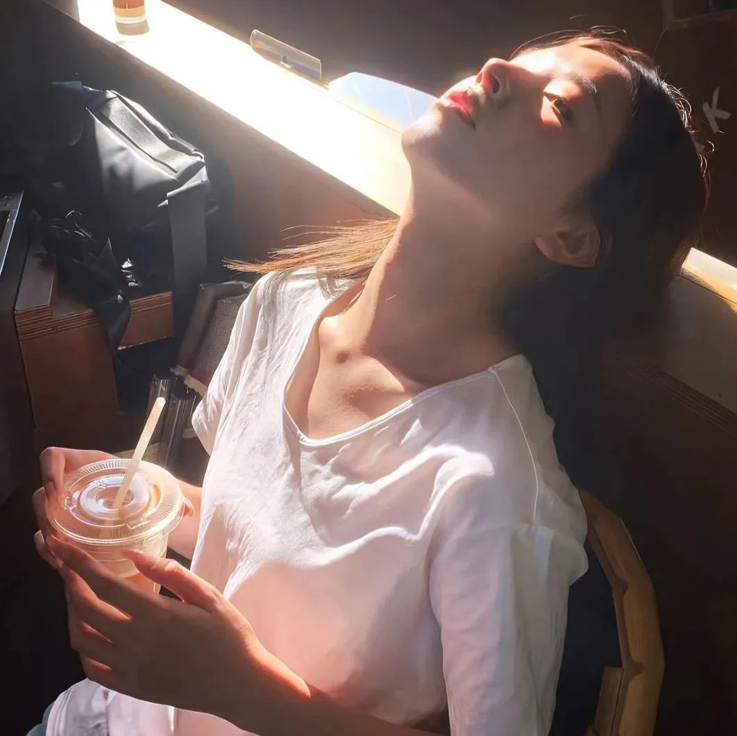 汉江告白 海报